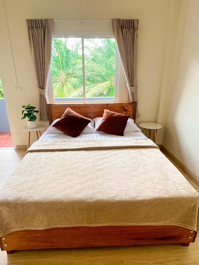 Private Room With Share Bathroom At Little Wild House Khaosok Khao Sok National Park Esterno foto