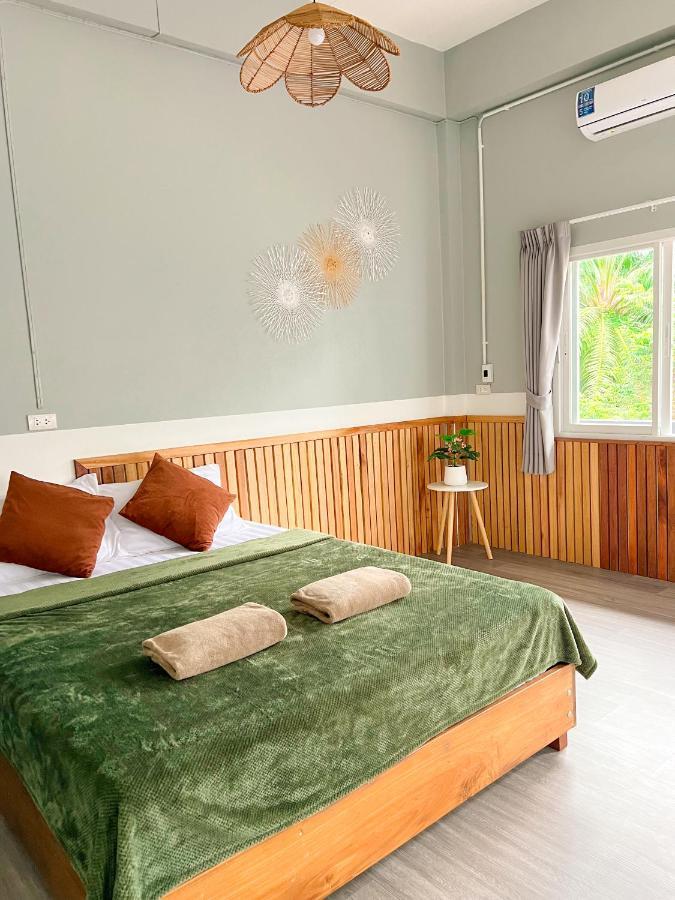 Private Room With Share Bathroom At Little Wild House Khaosok Khao Sok National Park Esterno foto