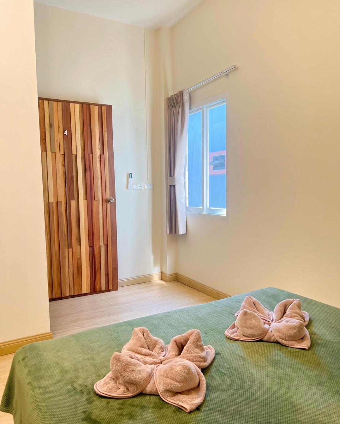 Private Room With Share Bathroom At Little Wild House Khaosok Khao Sok National Park Esterno foto