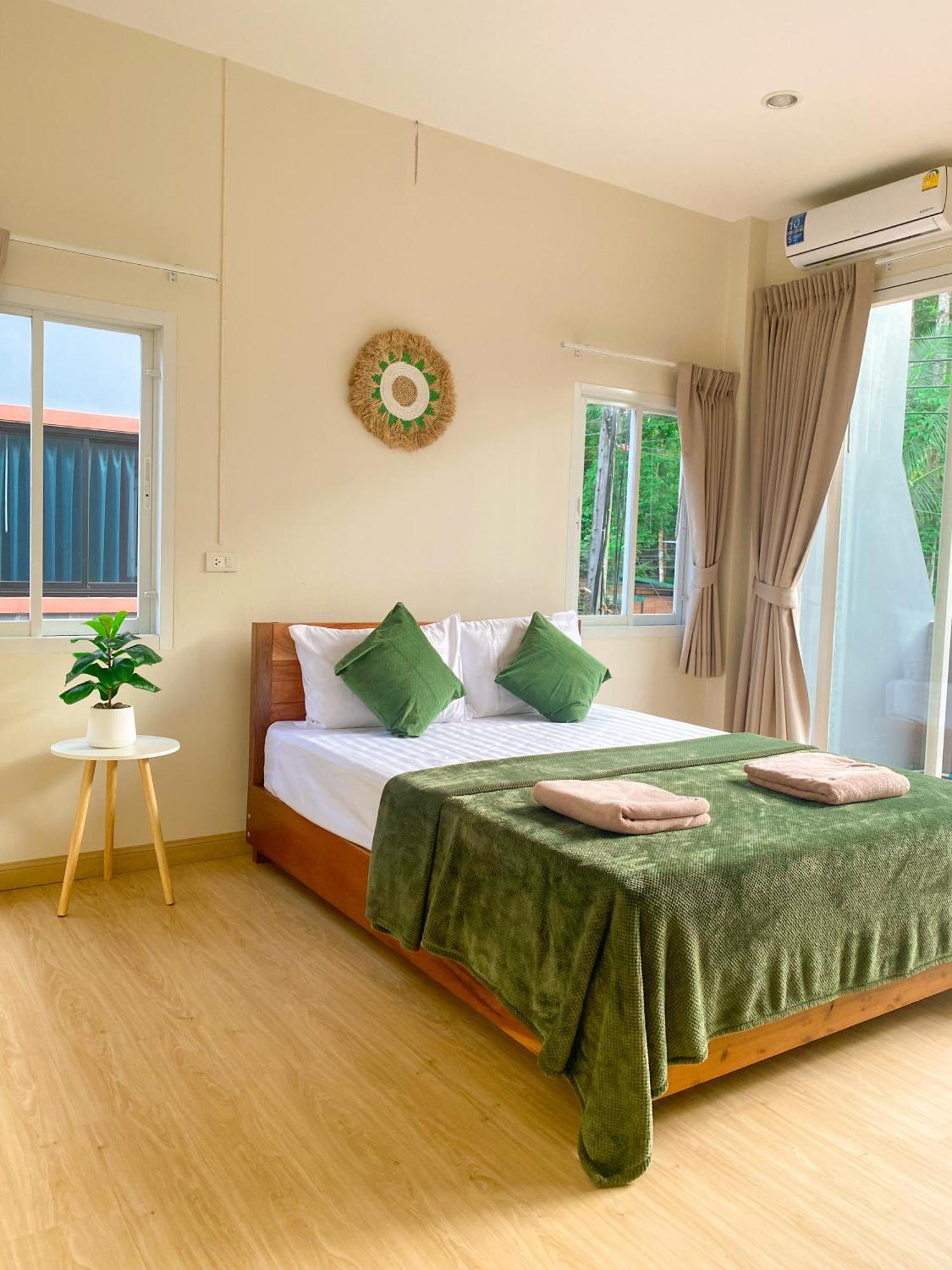 Private Room With Share Bathroom At Little Wild House Khaosok Khao Sok National Park Esterno foto